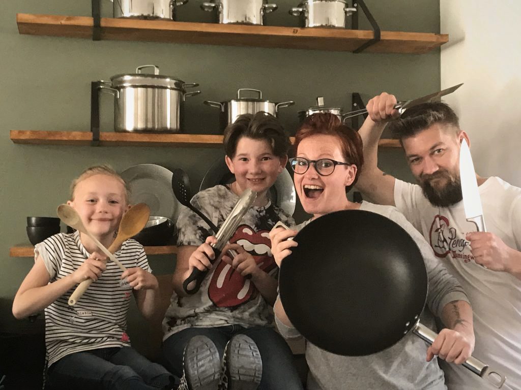 Familie over de Kook....is LIVE!!!!