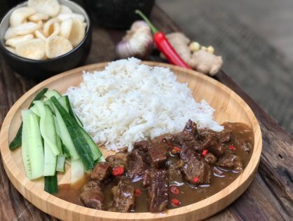 Indisch stoofvlees: pittig en zoet tegelijkertijd