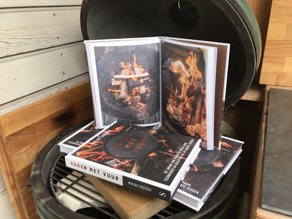 Boek Review Koken met Vuur: Familie over de Kook geeft 2 exemplaren weg!