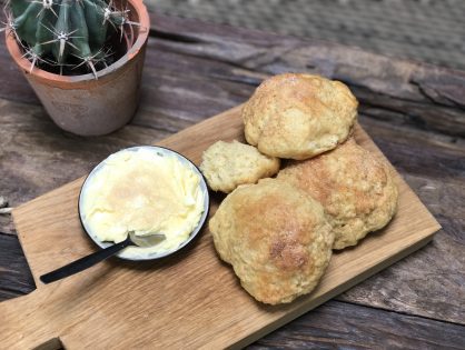 zoete kwarkbroodjes met kaneel