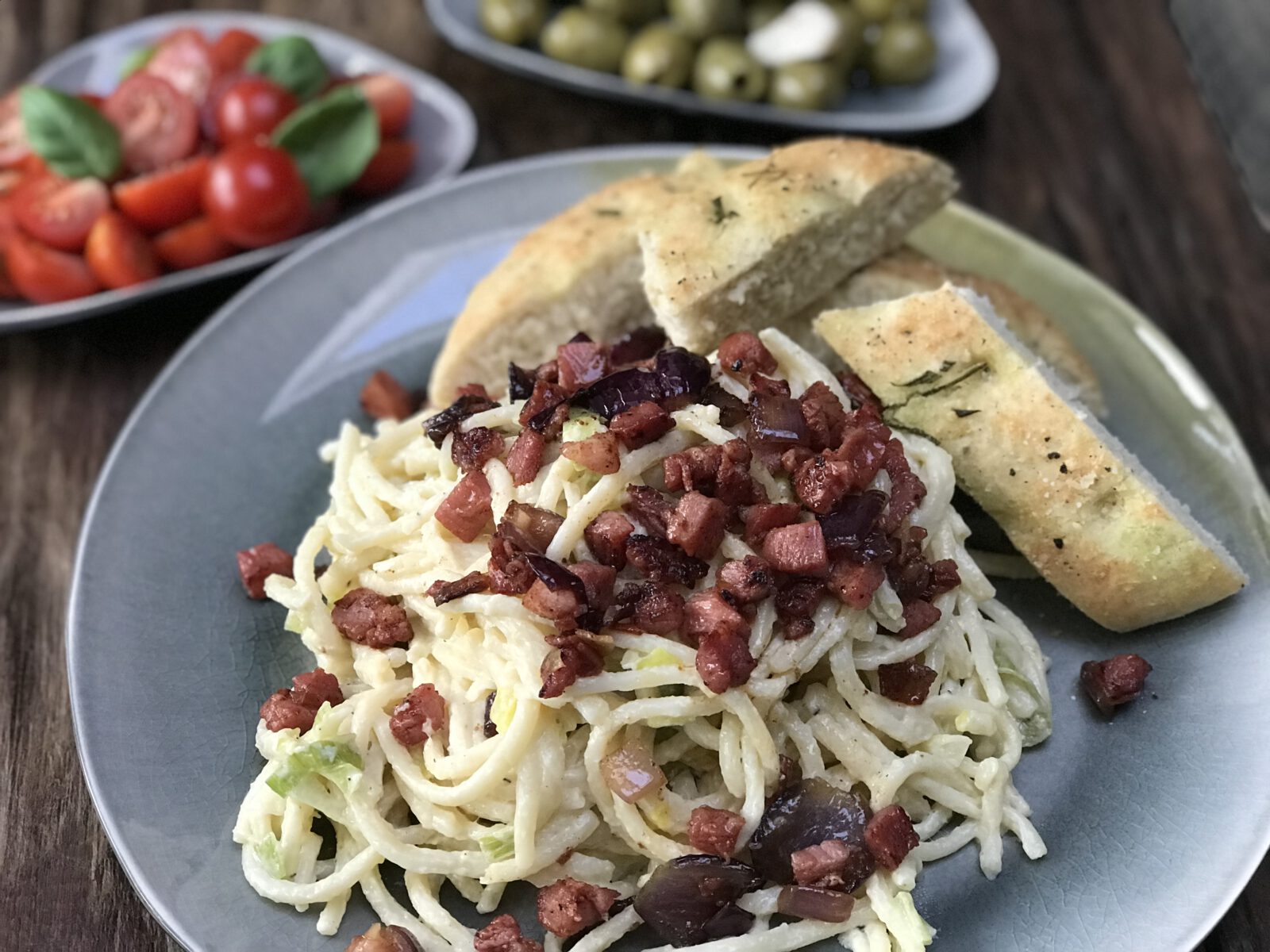 pasta met prei, roomsaus en spek
