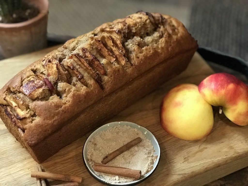 Herfstige chai cake met appel en speculaaskruiden