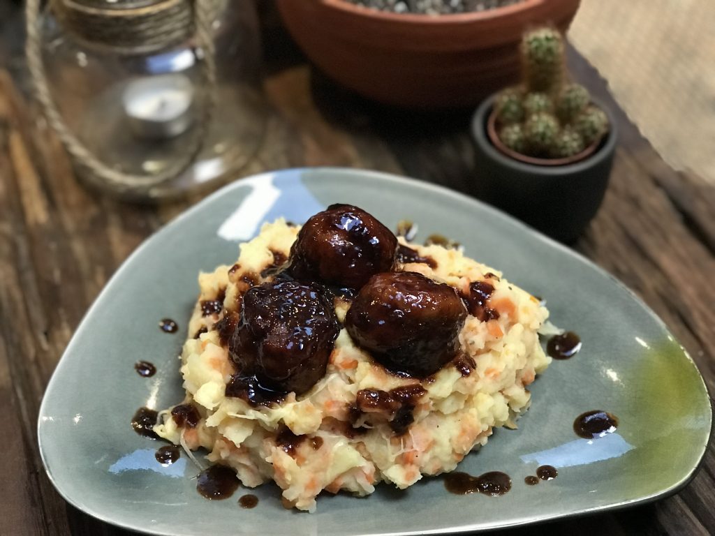Sticky meatballs: zoet-pittige kleverige gehaktballen