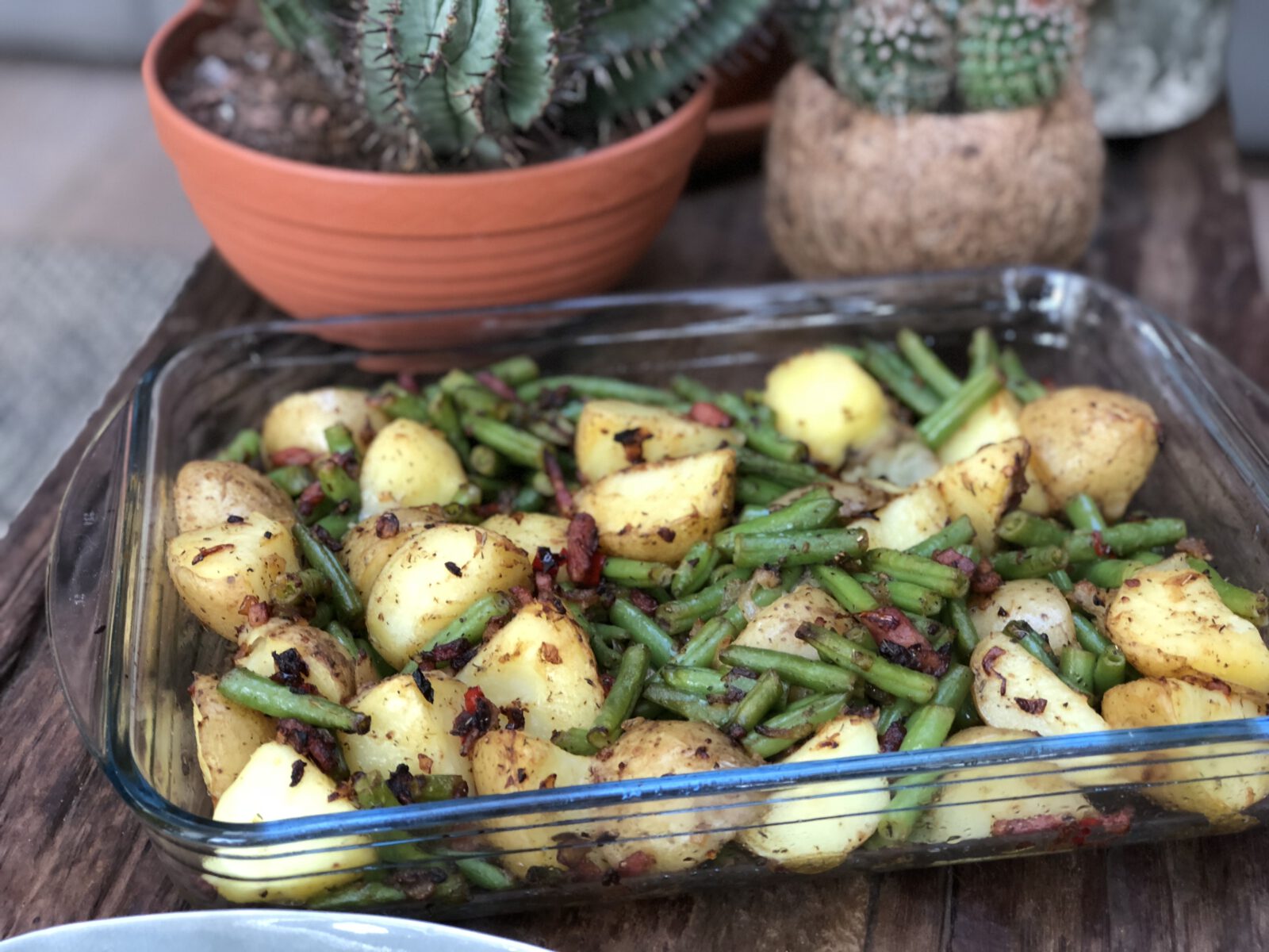pittige aardappel ovenschotel met sperziebonen en spek