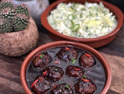 Indische gehaktballen in ketjap chilisaus