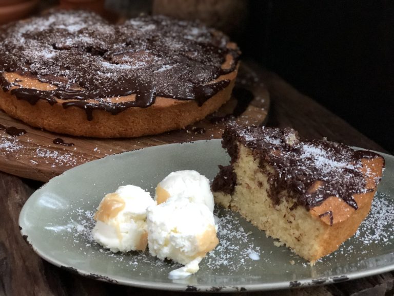 luchtige kokoscake met pure chocolade