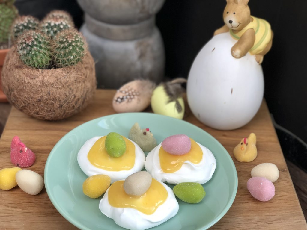 meringues met lemon curd