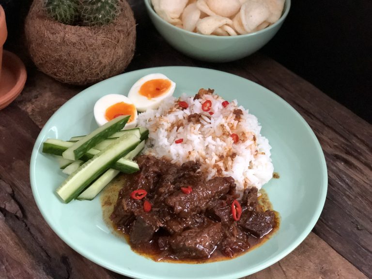 Daging Smoor (Indisch stoofvlees in ketjap)