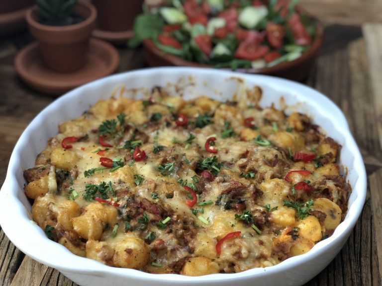 krieltjes ovenschotel met spek, ui en kaas