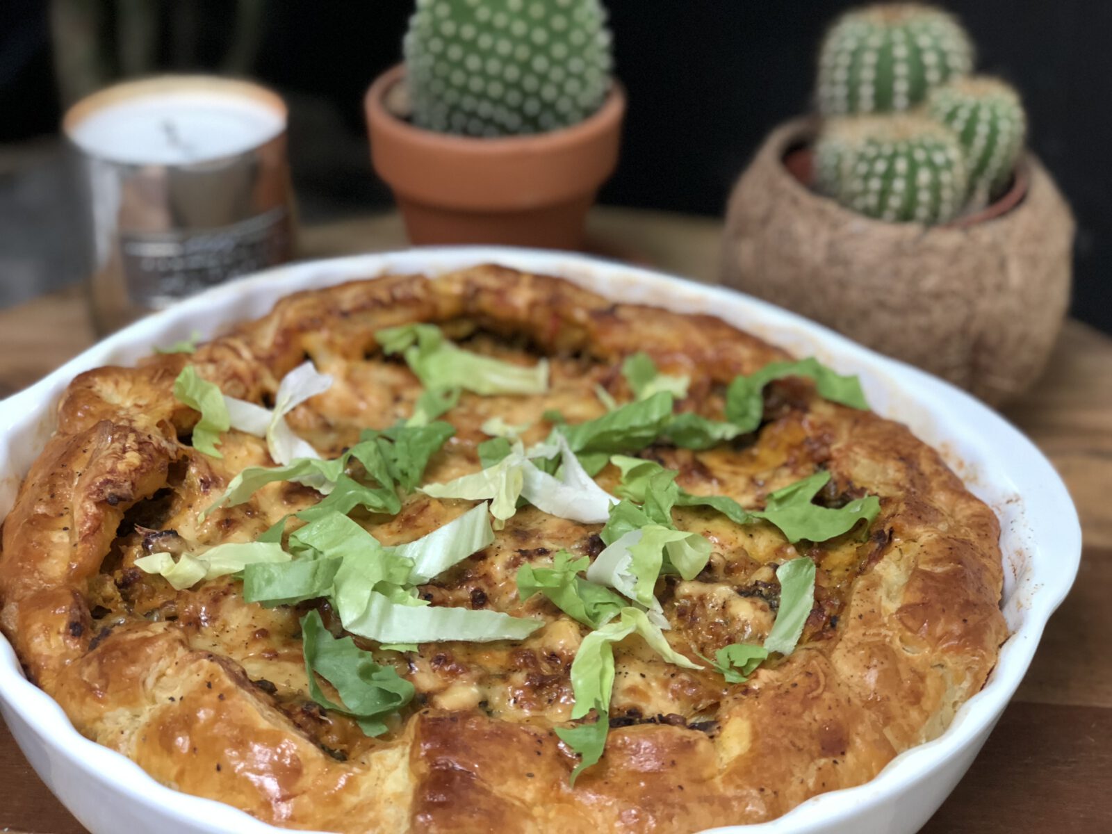 hartige taart: andijvietaart met kruidig gehakt en kaas