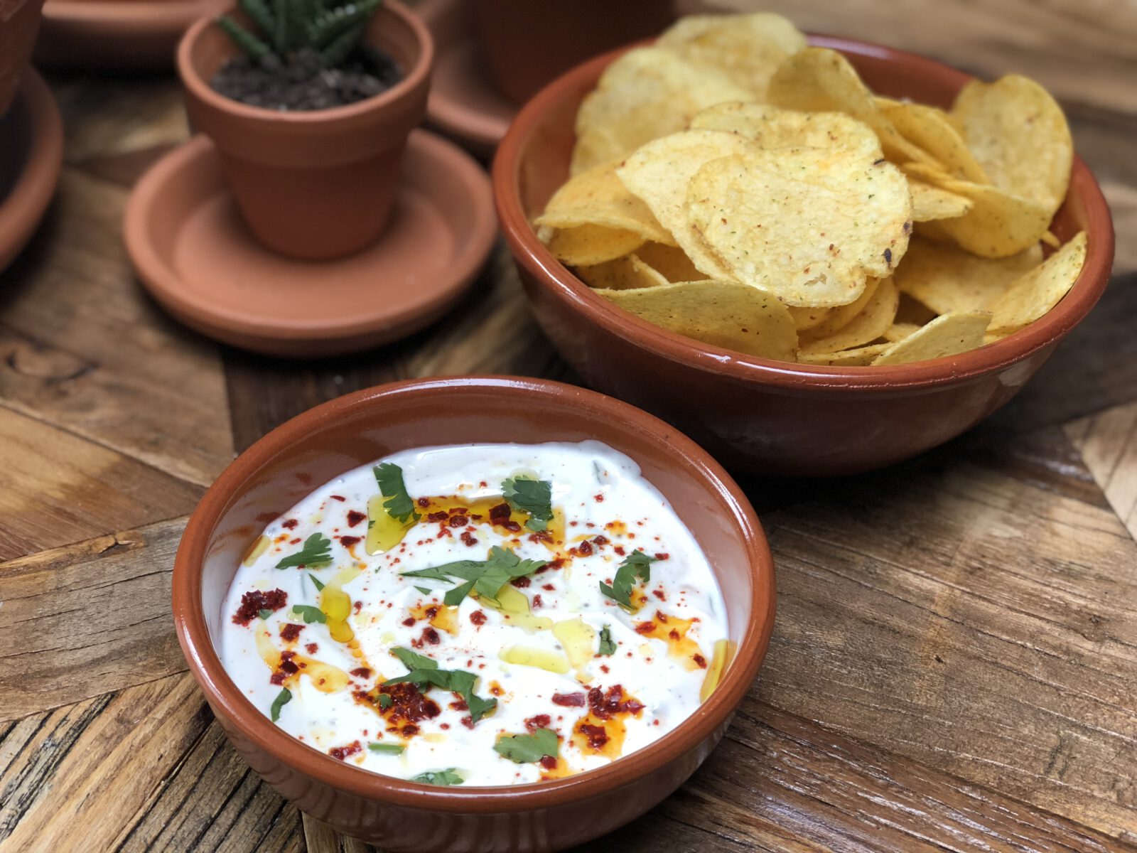 frisse yoghurtdip: lekker bij diverse gerechten en snacks