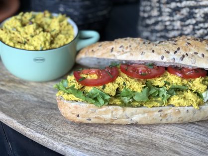 zelf kip kerrie salade maken: vergeet de kant en klare bakjes!