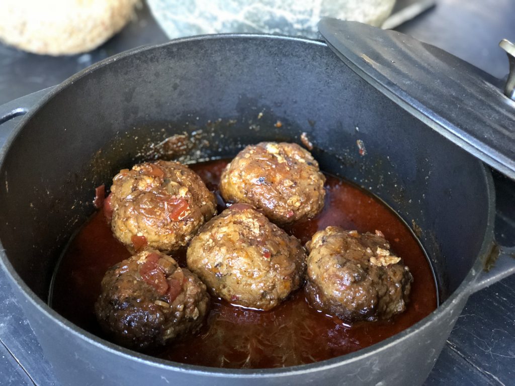 recept Surinaamse gehaktballen maken in pittige jus