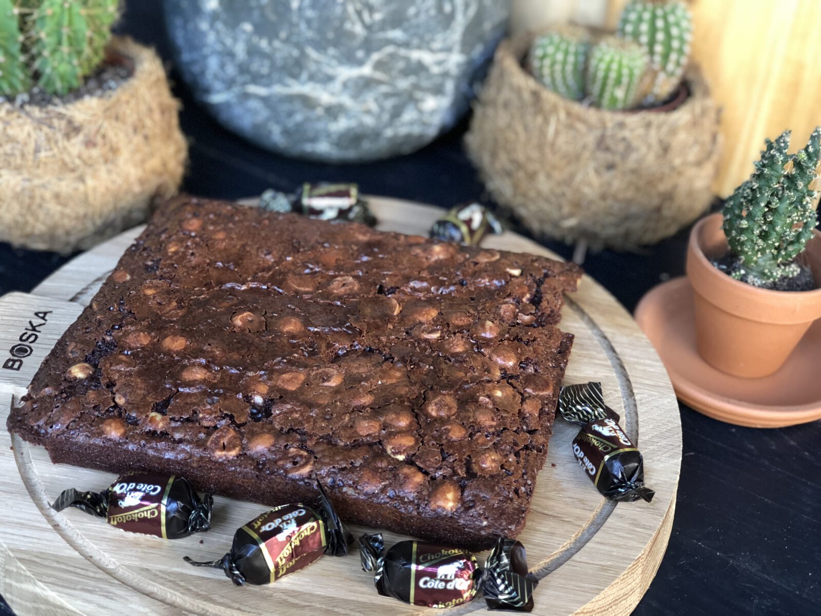 Simpele brownie bakken met chokotoff