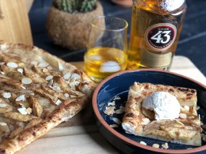 appel - peren plaattaart met Licor 43 en spijs