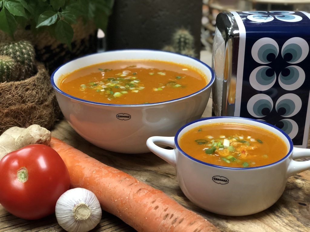 recept pittige wortelsoep met kip en bosui maken