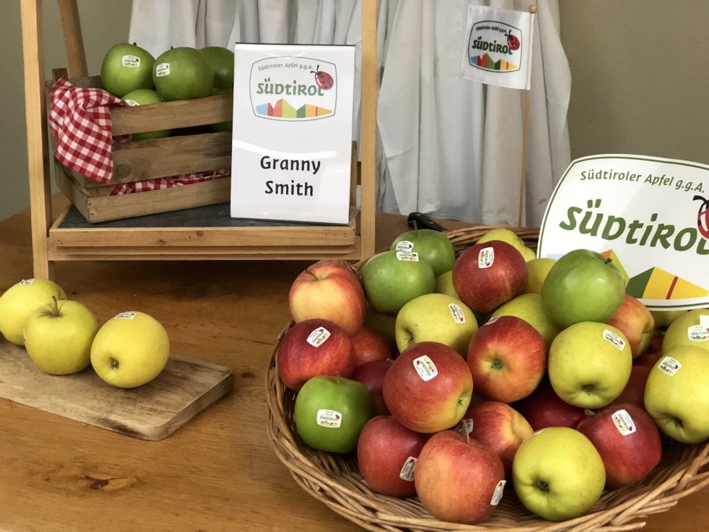 Zuid Tiroolse producten: Verschillende soorten appelen / appels Golden Delicious