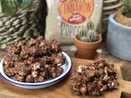 popcorn rotsjes met kaneel en Rolo