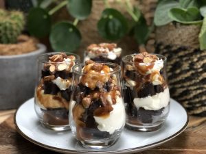 trifle met brownie en salted caramel