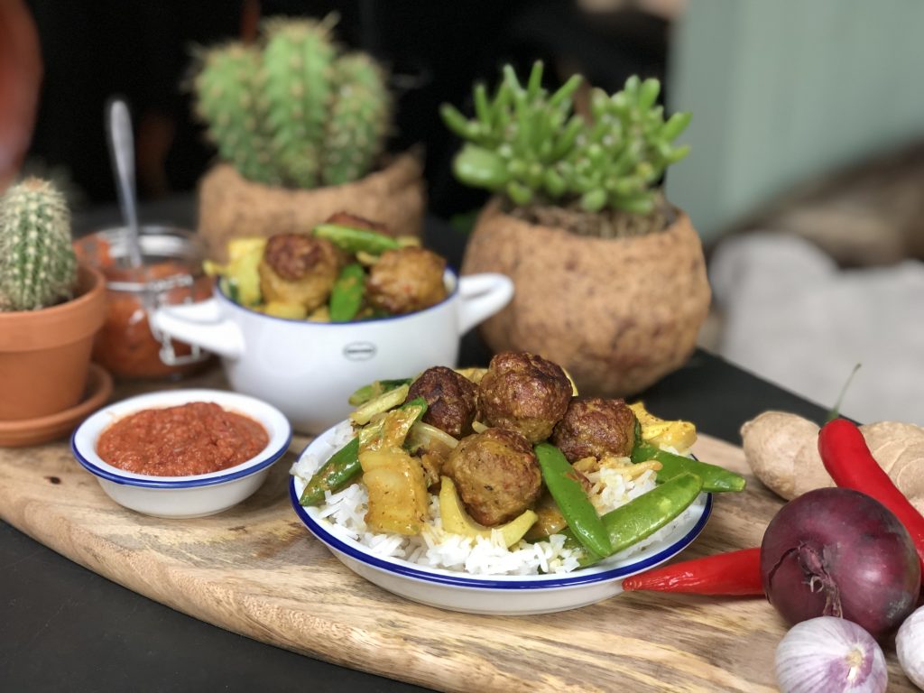 recept Thaise gehaktballetjes in een zelfgemaakte Thaise rode currypasta