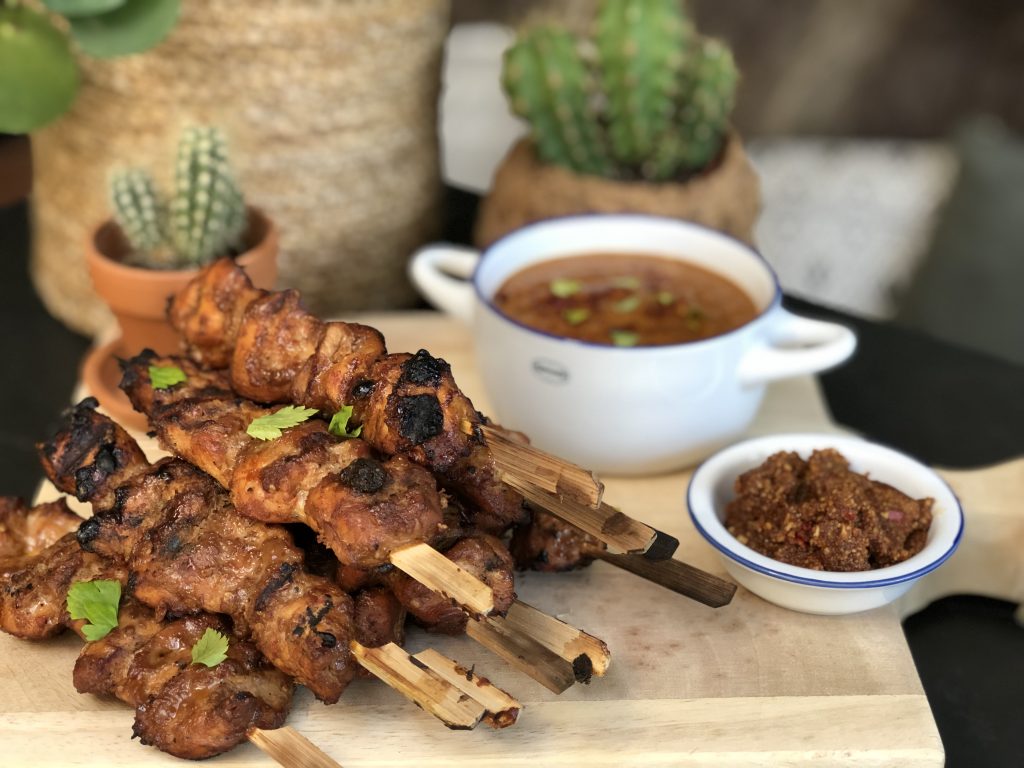 recept zelf Surinaamse pindasaus maken met pinda's