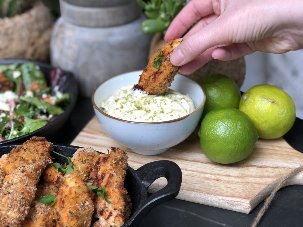 zelf een frisse limoenmayonaise maken met de staafmixer