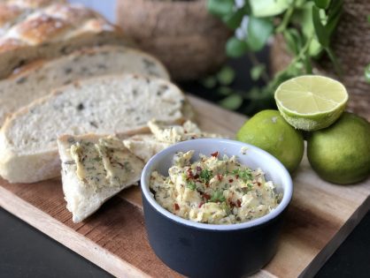 Kruidenboter met citrus en knoflook