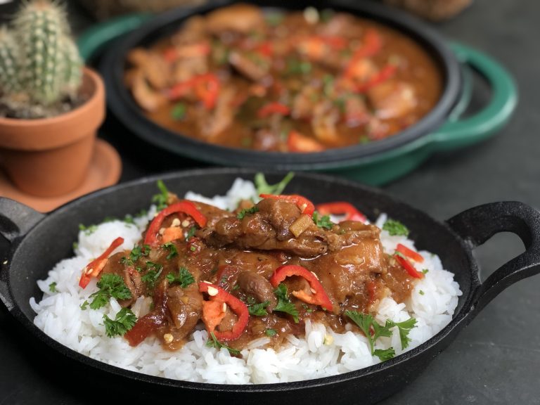 Javaanse kip stoofpot met rijst