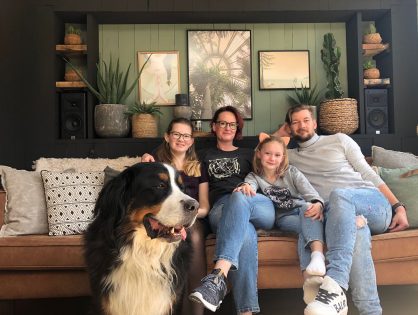 Familie over de Kook in Koffietijd op televisie