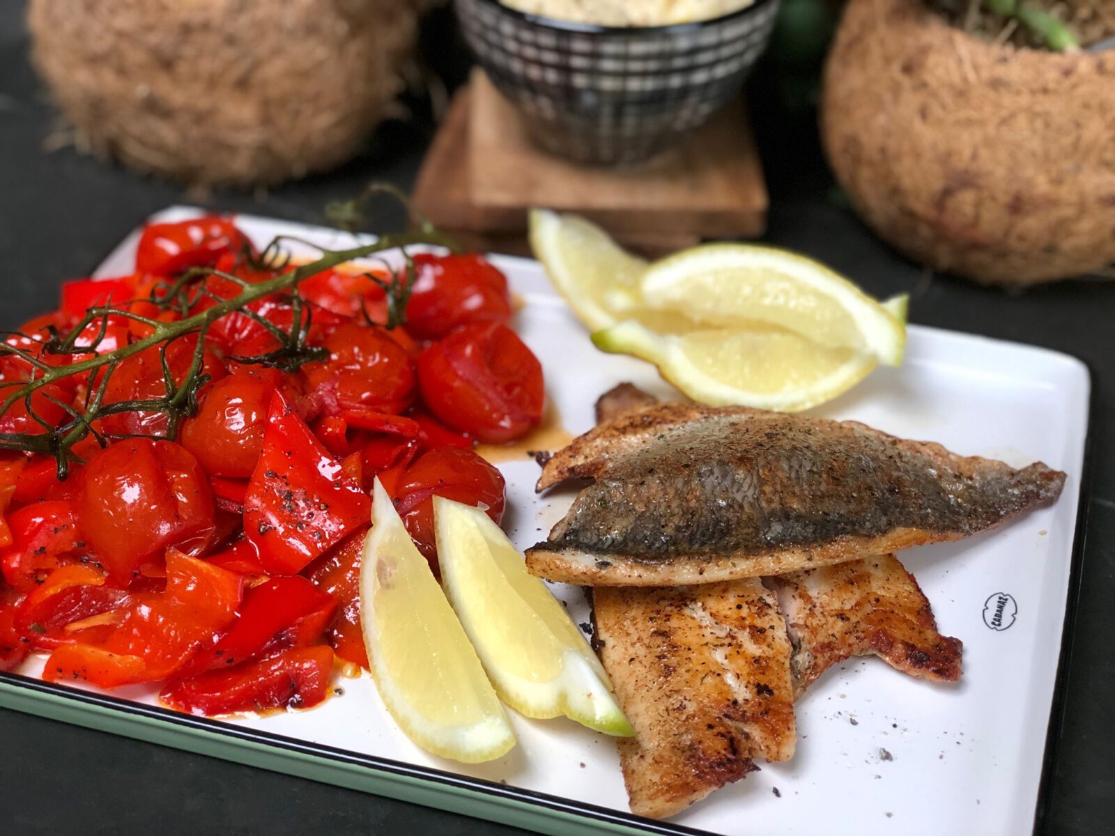 Spaanse dorade met patatas bravas en aioli