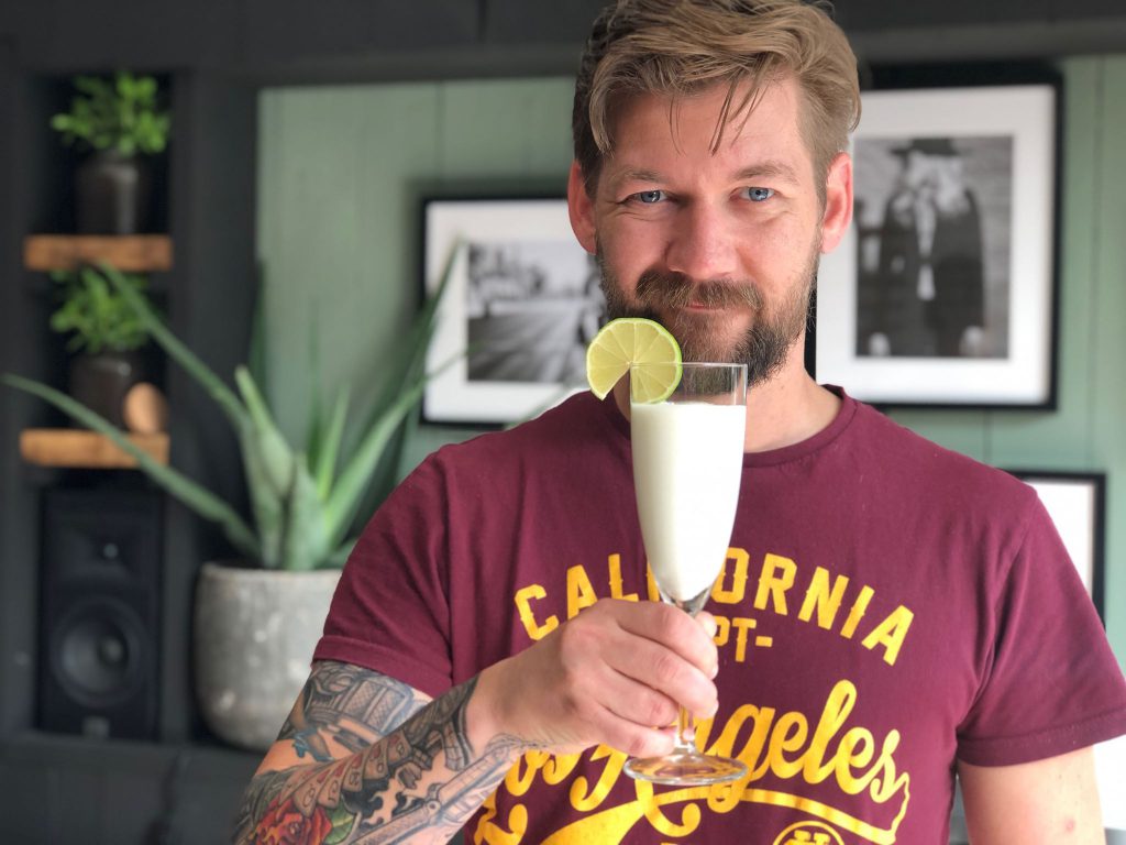 zelfgemaakte scroppino met limoncello, prosecco, citroen sorbet ijs en roomijs