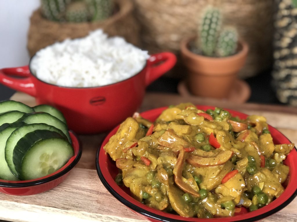 pittige kip kerrie met rijst maken