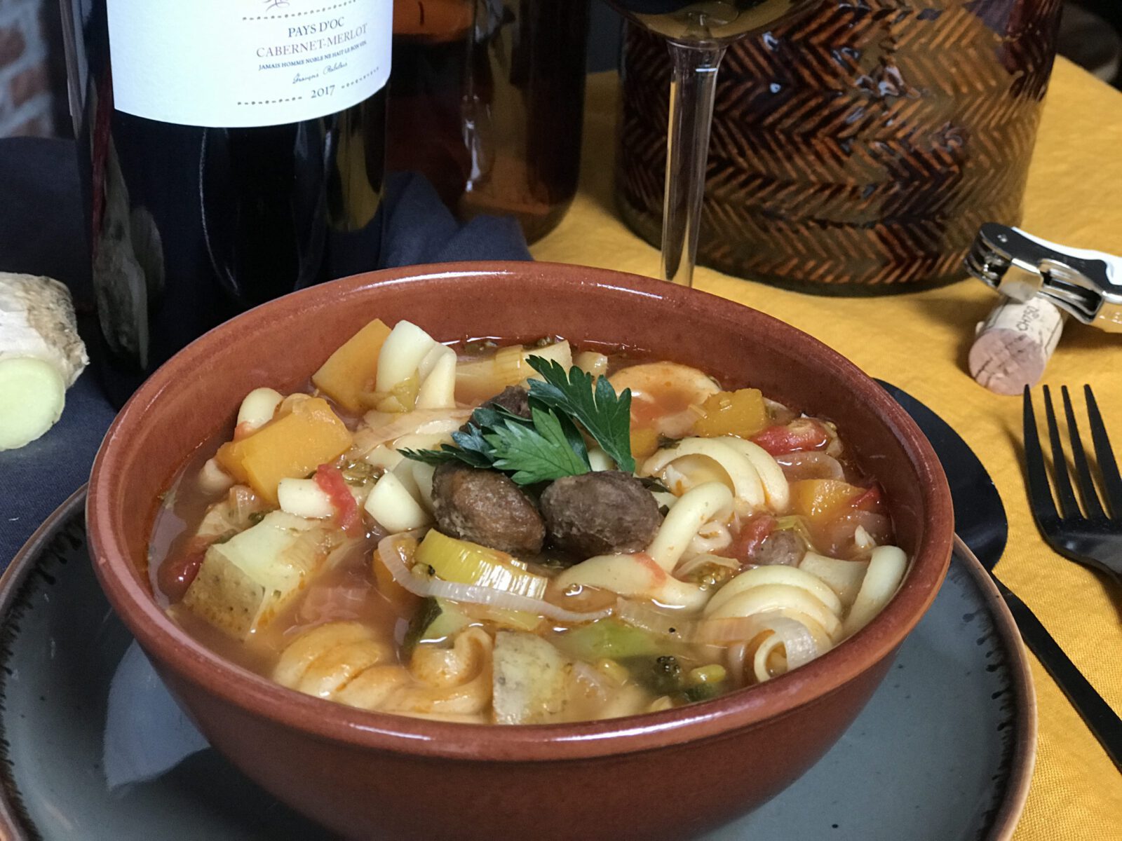 gevulde groentesoep met gember en rode peper