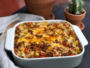 prei ovenschotel met kruidig gehakt recept - met paprika en aardappelpuree, ovengerecht voor elke dag