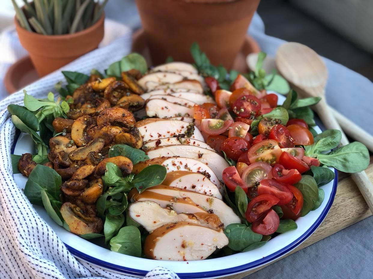 salade met gerookte kip