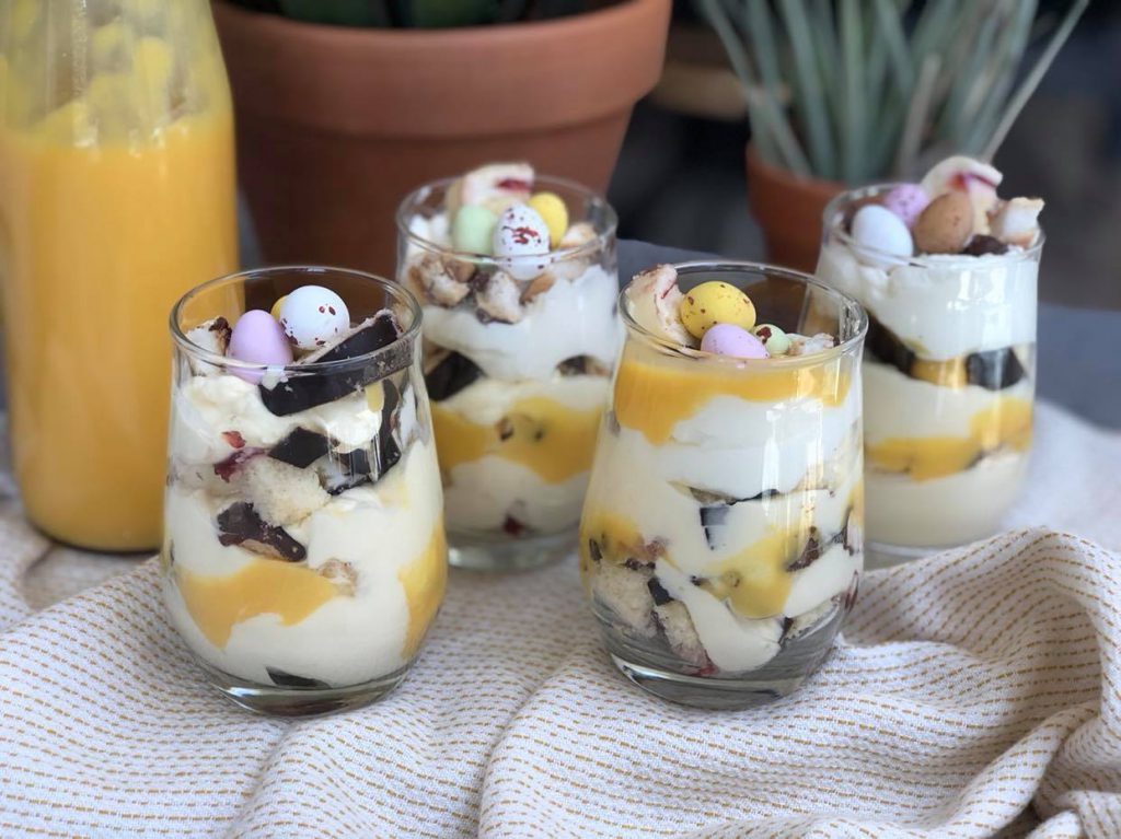 trifle met advocaat, mergpijpjes en bokkenpootjes