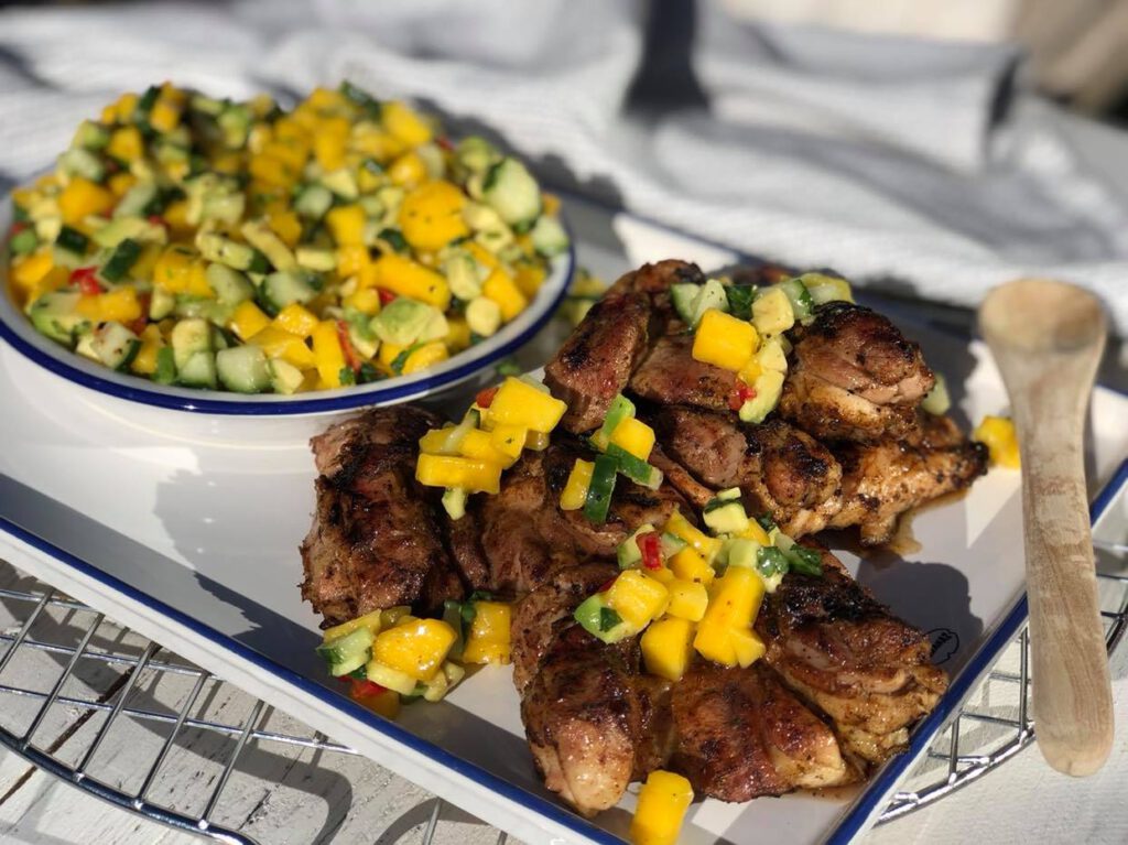 pittige mango salsa met kip