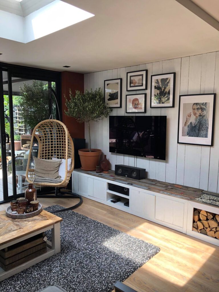 stoer Scandinavisch interieur met wit hout