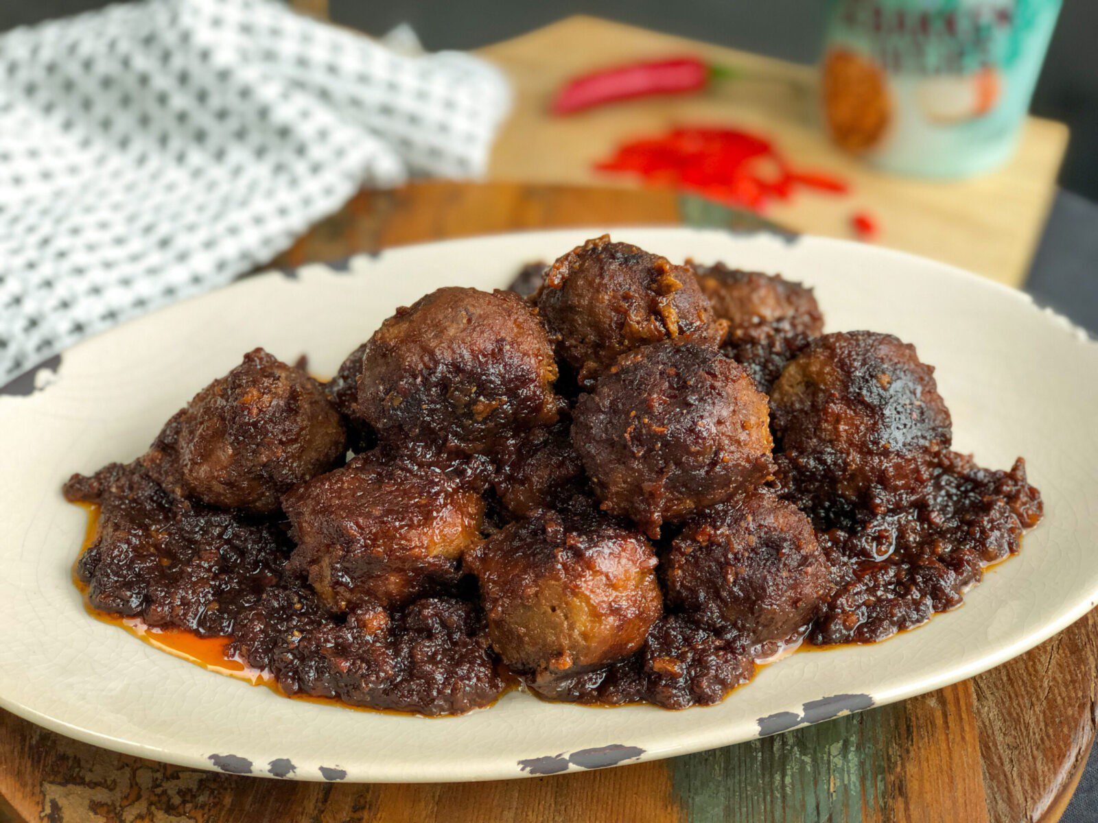 gehaktballetjes in pindasaus