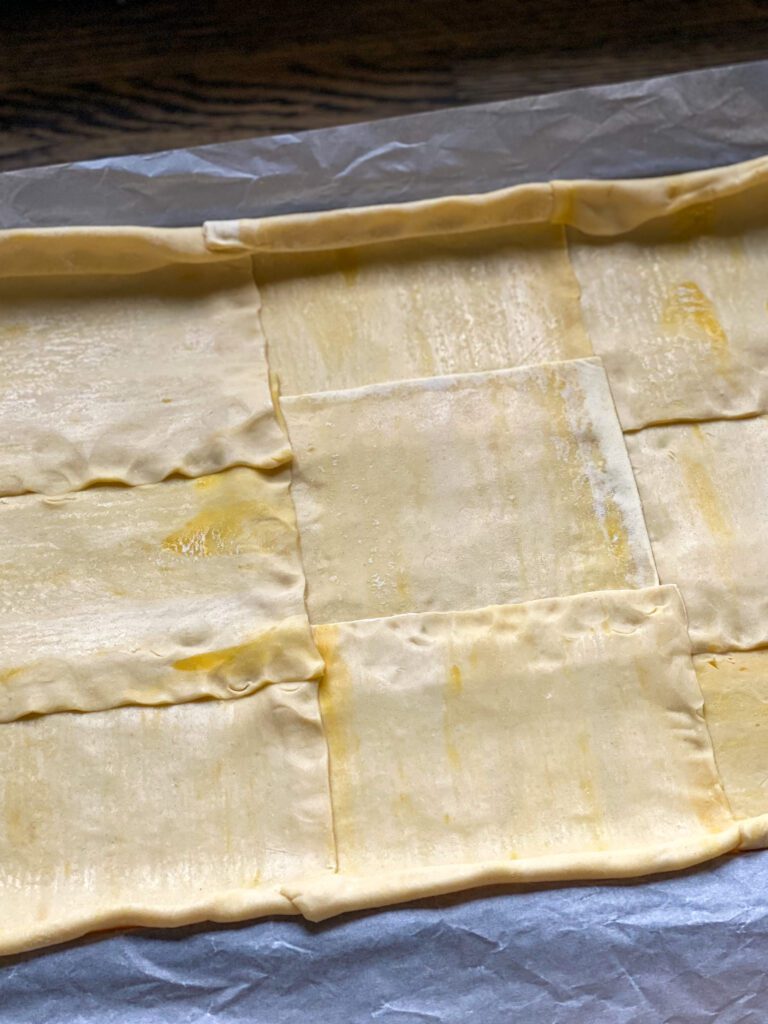 plaattaart met roomboter bladerdeeg maken