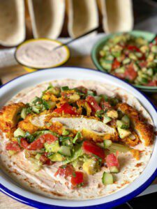 wraps met krokante kip en frisse salsa