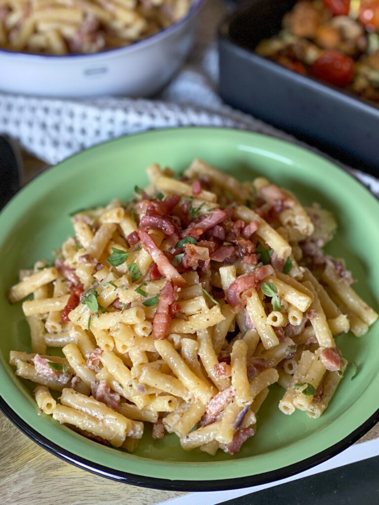 pasta recept met Boursin en spekjes - recept uit familie over de kook weekmenu 30