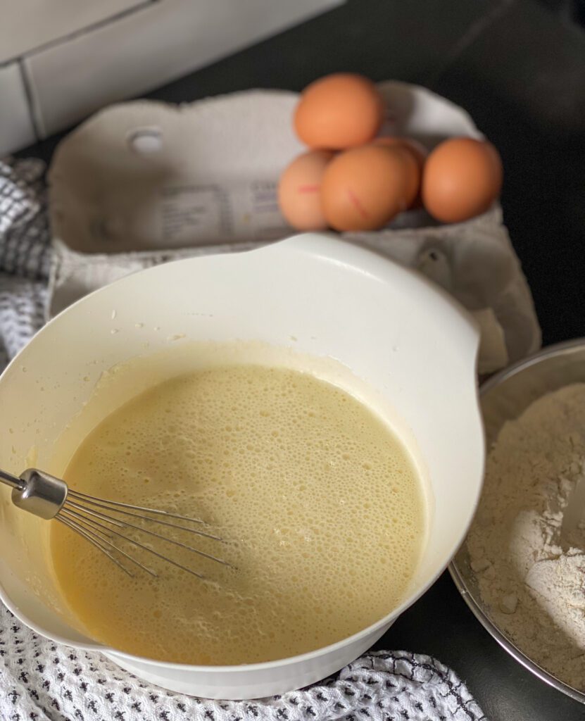 beslag wafels met melk en zelfrijzend bakmeel