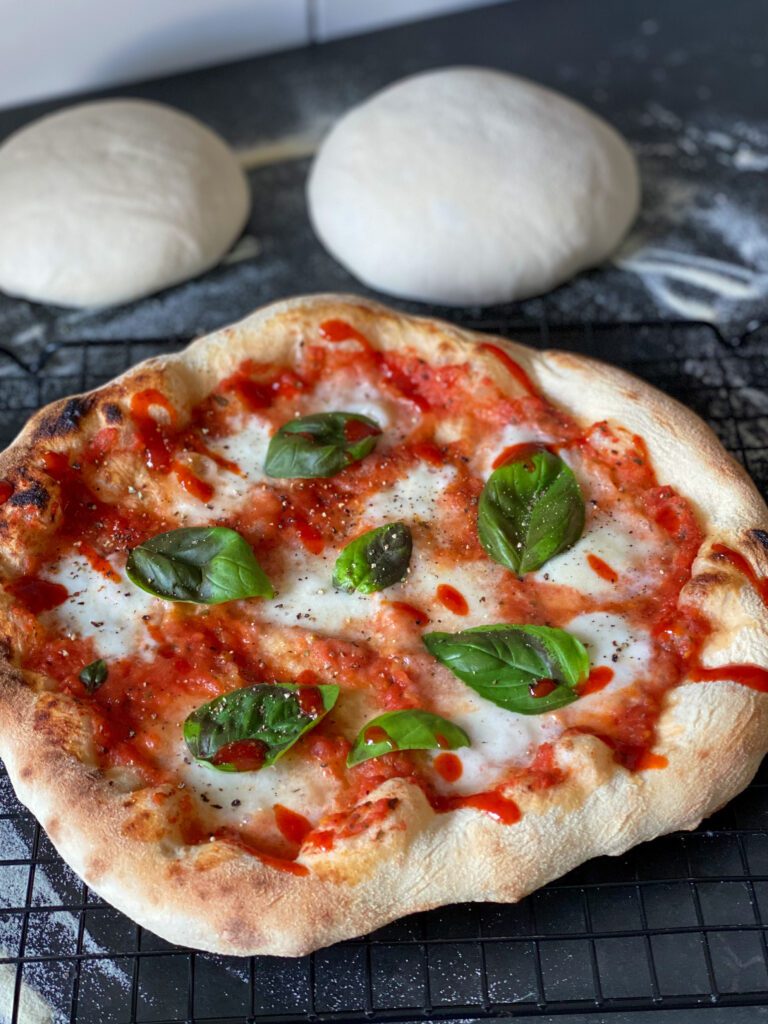 pittige pizza caprese