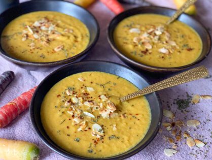 romige en kruidige wortelsoep