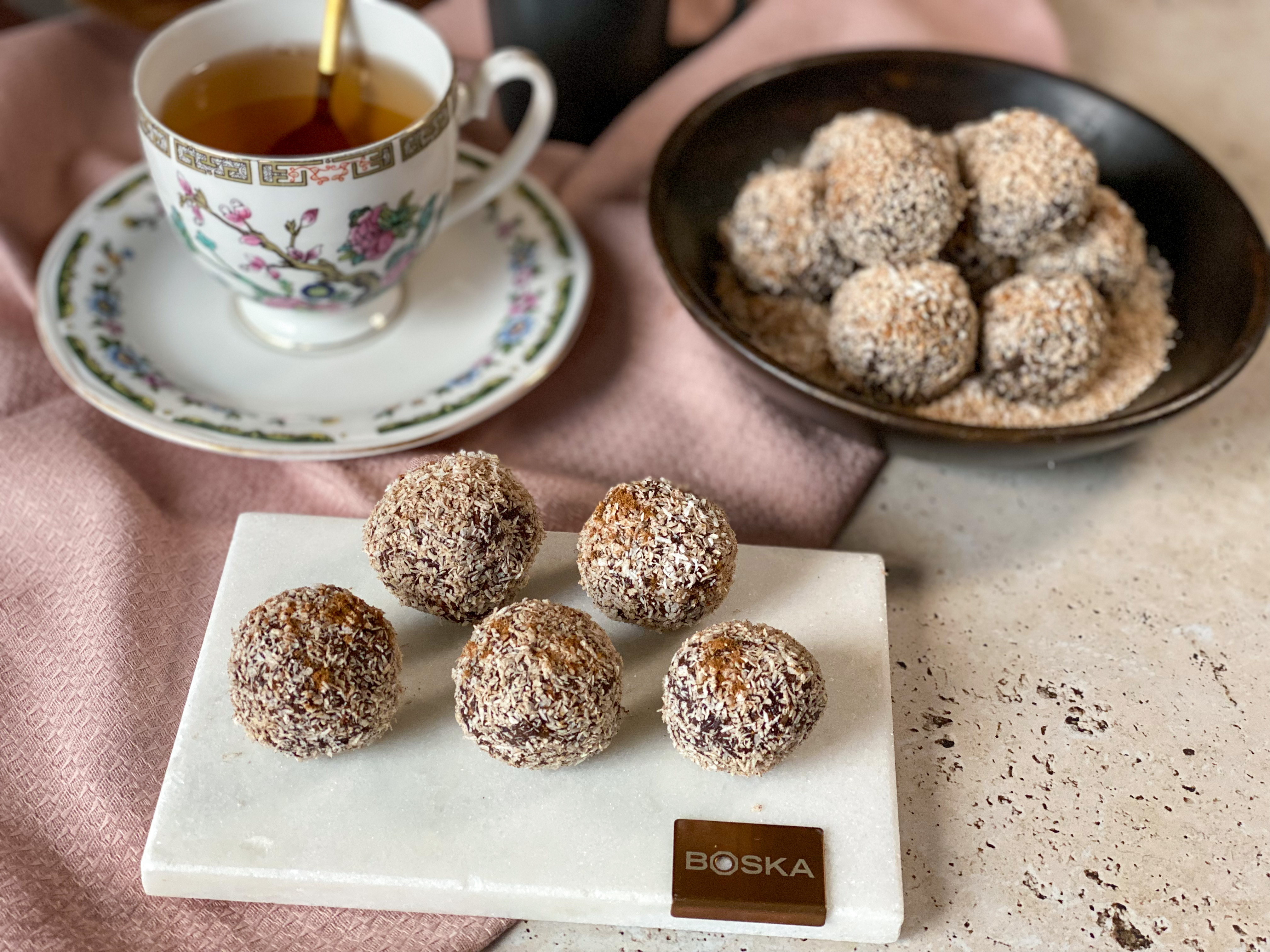 dadelballetjes met kaneel en amandel