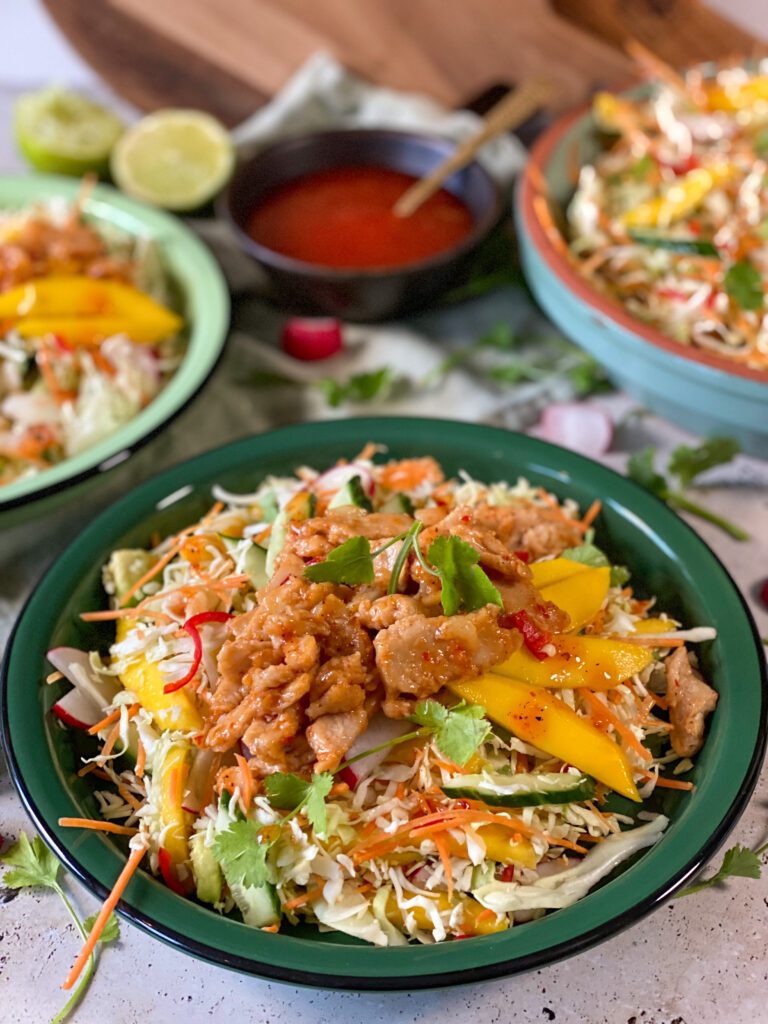 tropische mango salade met chilisaus (vega) kip