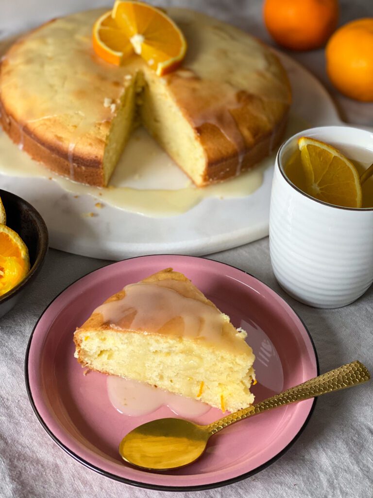 sinaasappelcake met Griekse yoghurt en sinaasappelglazuur 