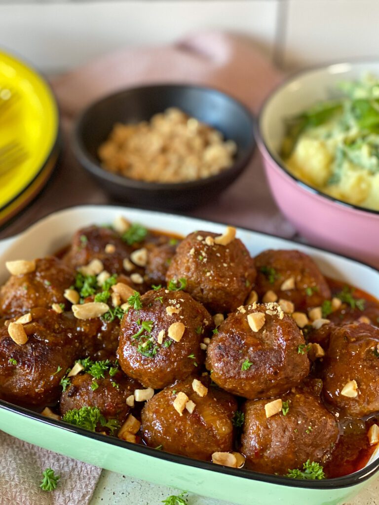 pittige en sticky gehaktballetjes