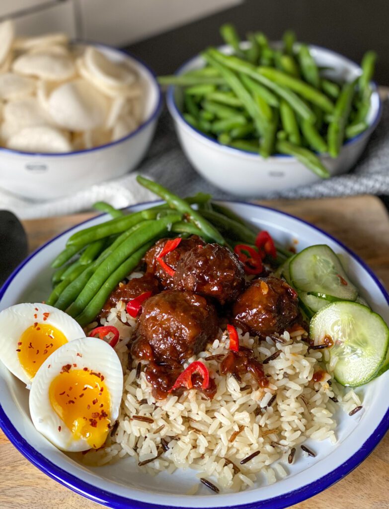 kruidige en pittige gehaktballetjes 